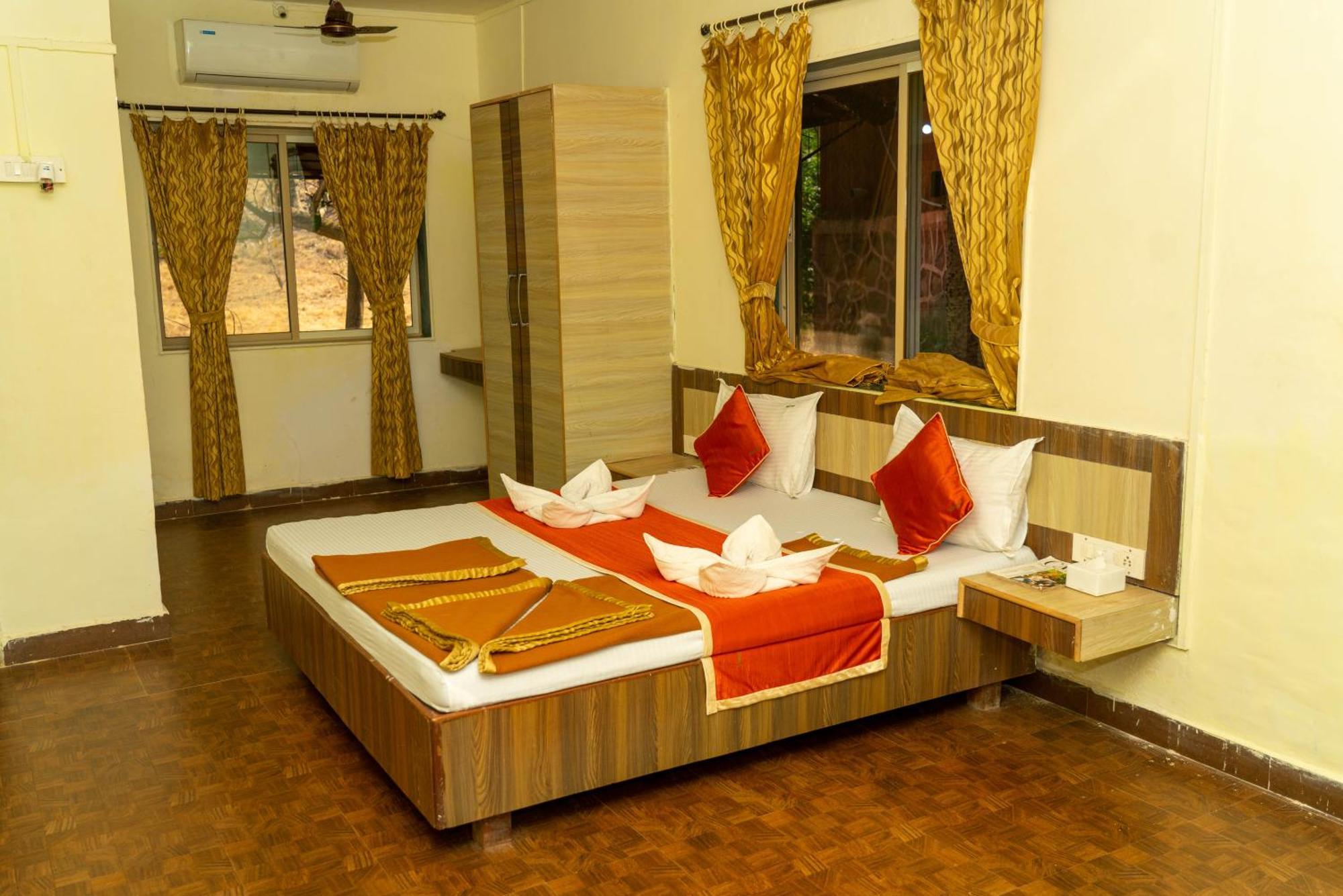Wild Camp- The Nature Resort Khodala Extérieur photo